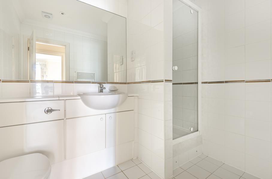 Holloway Drive, Virginia Water